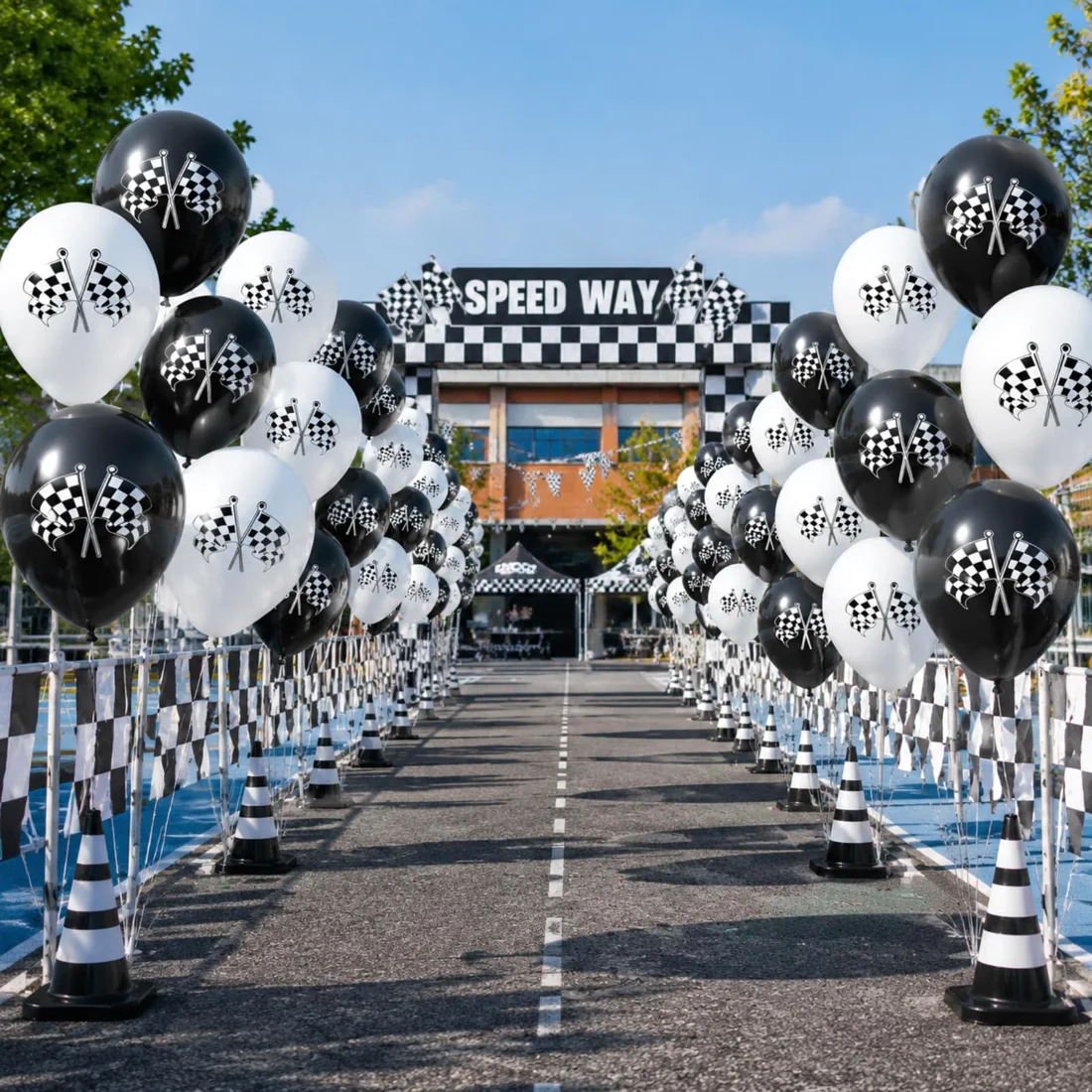CHENGU Checkered latex balloons, view 3