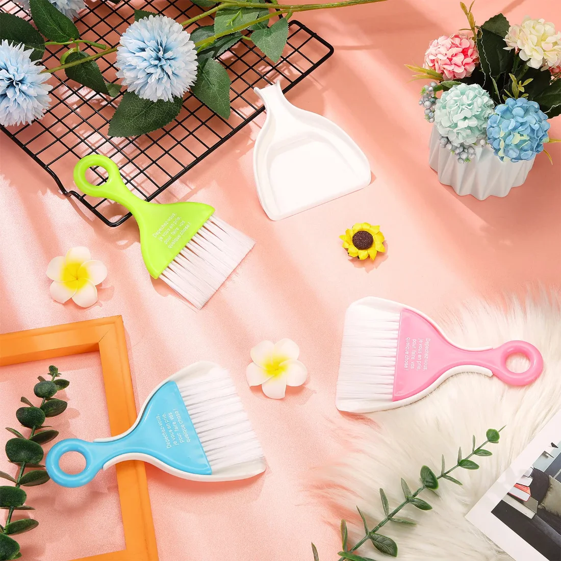 CHENGU Mini dustpan and brush set, view 2