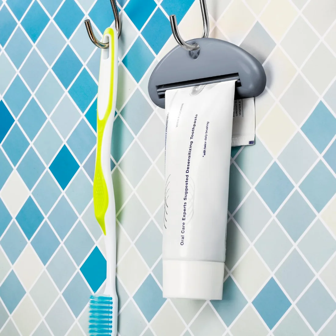 CHENGU Toothpaste squeezer dispenser tools, view 2